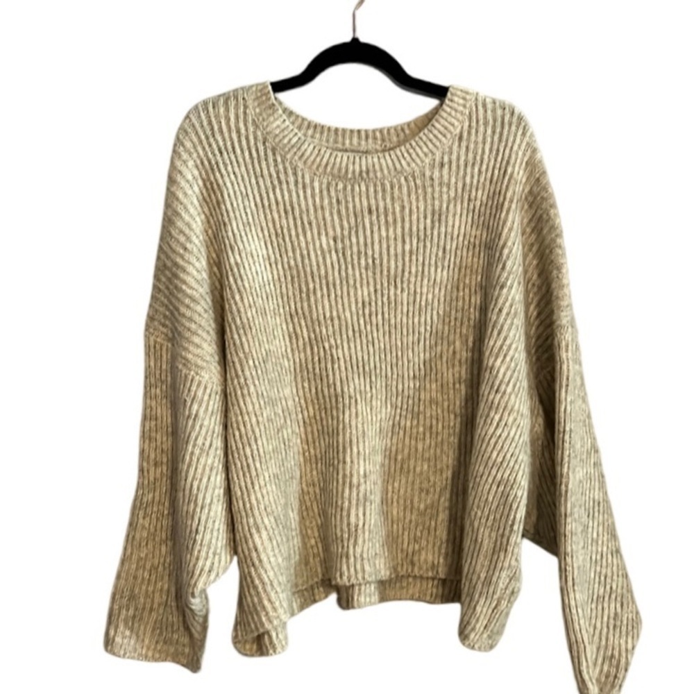 Topshop cream colored balloon sleeve crew neck sweater size 14